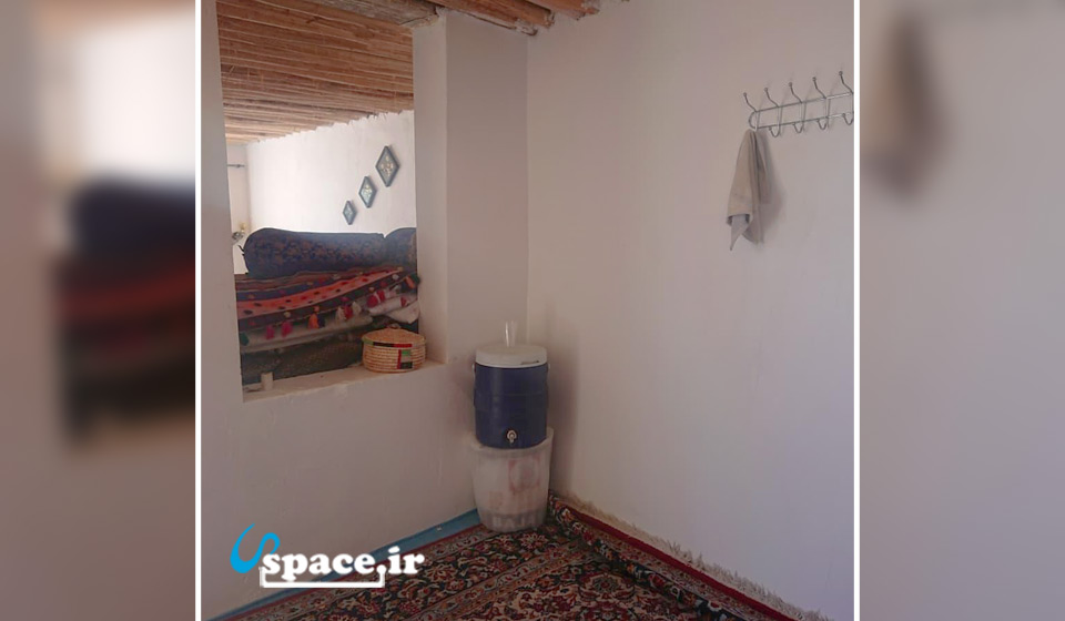 نمای داخل اتاق اقامتگاه بوم گردی و عشایری ایل یوردی هایقر-فیروزآباد